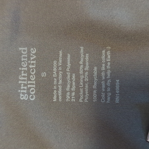 Girlfriend Collective Pocket Legging in Thyme - S - Picture 3 of 4